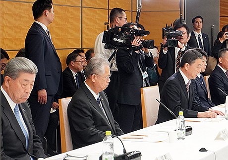 出席する吉田会長