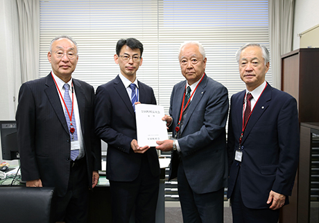 石和田道路局次長(右から3人目)