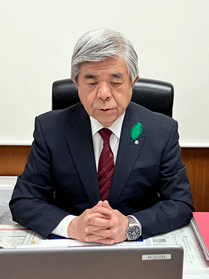 発言する棚野会長（オンライン出席）