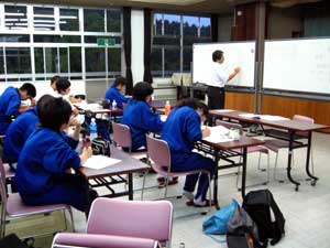 興学塾での授業風景