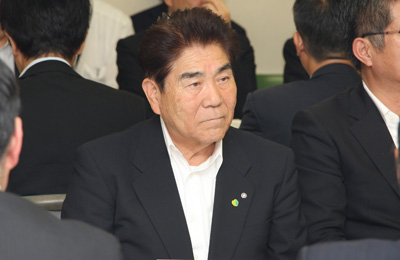 本会からは藤原会長が出席