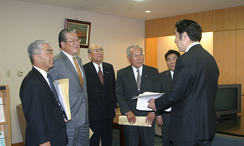 宮島俊彦厚生労働省総括審議官の写真