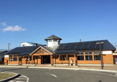 町産木材で建築された紫波中央駅舎